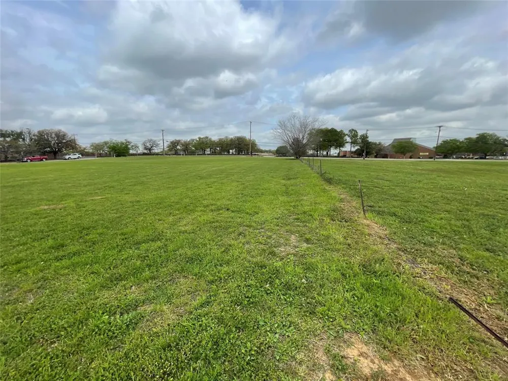 3708 Harwood Road Bedford, TX 76021