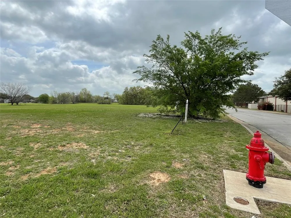3708 Harwood Road Bedford, TX 76021