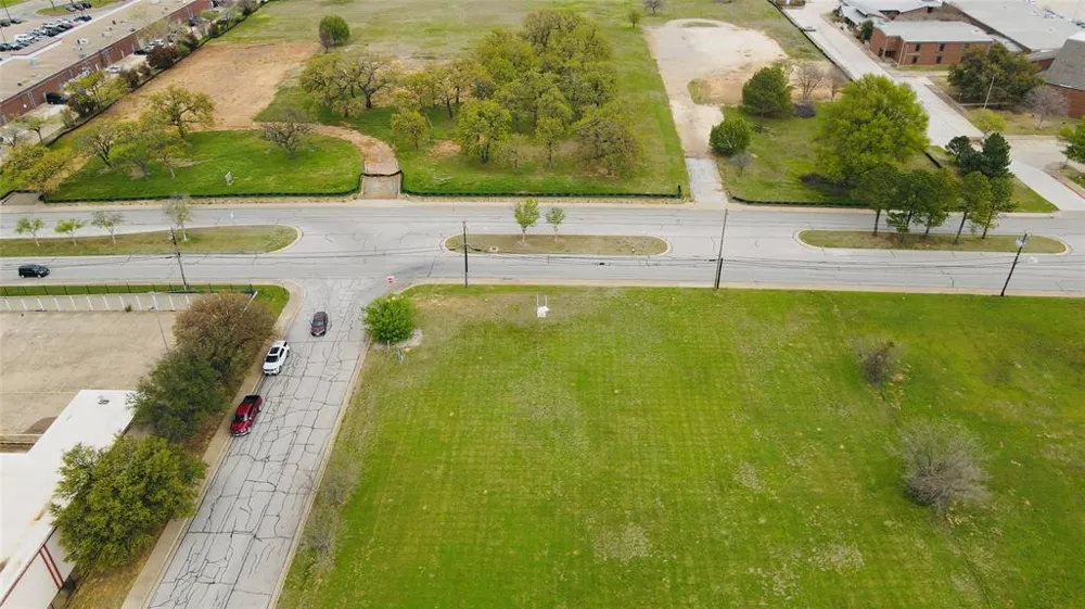 3708 Harwood Road Bedford, TX 76021