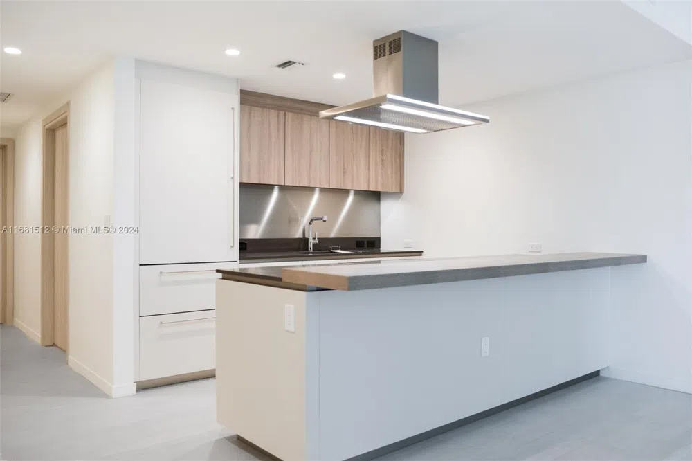 1000 Brickell Plaza #3307 Miami, FL 33131