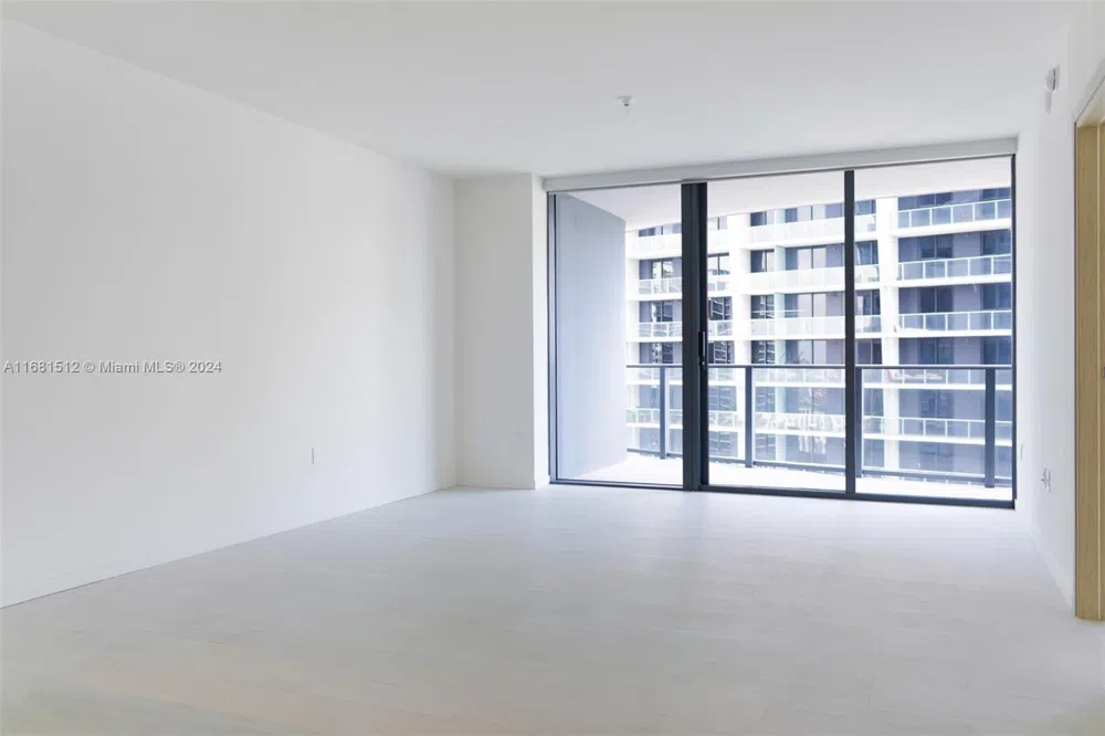 1000 Brickell Plaza #3307 Miami, FL 33131