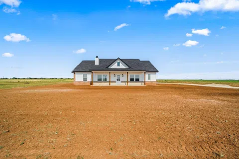 9012 County Road 2700