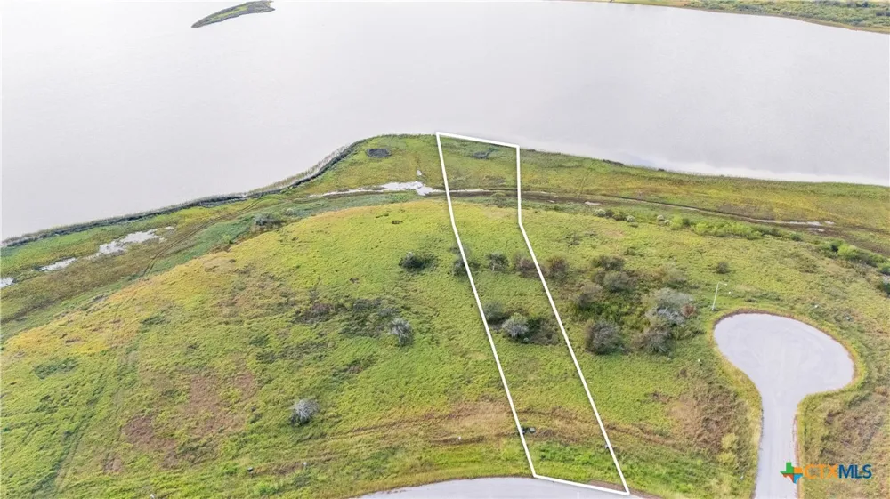 16 Redfish Retreat Drive Port Lavaca, TX 77979