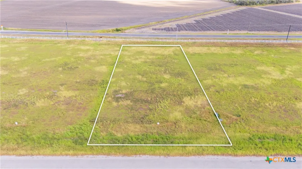 47 Redfish Retreat Drive Port Lavaca, TX 77979