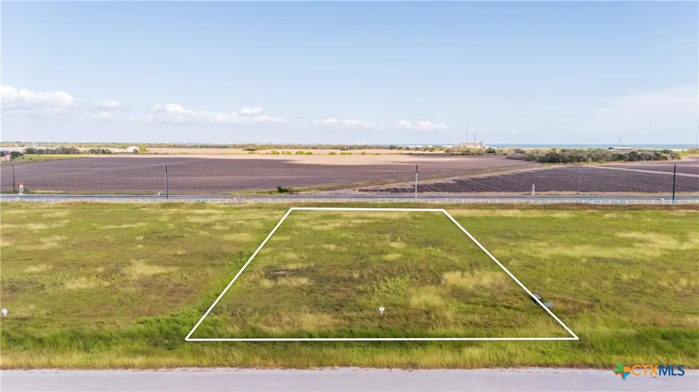 47 Redfish Retreat Drive Port Lavaca, TX 77979