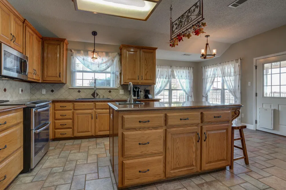 7602 County Road 7650 Wolfforth, TX 79382