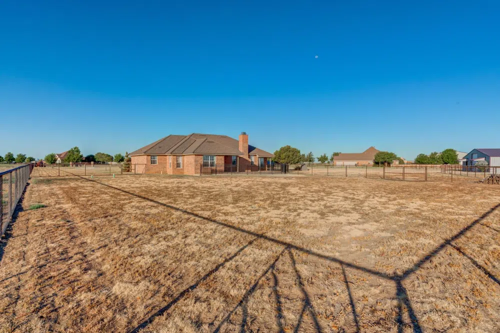 7602 County Road 7650 Wolfforth, TX 79382