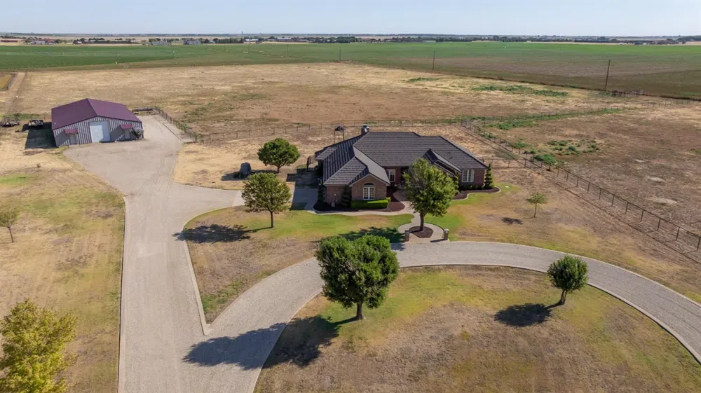 7602 County Road 7650 Wolfforth, TX 79382