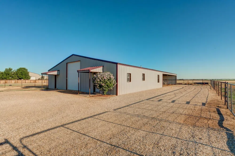 7602 County Road 7650 Wolfforth, TX 79382
