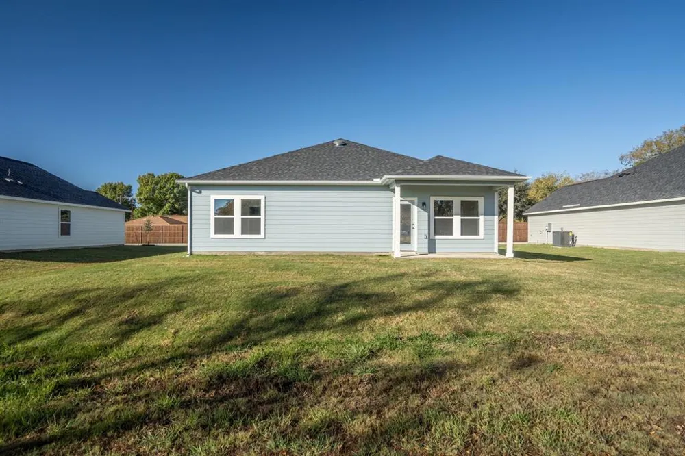 223 Faith Lane Tioga, TX 76271