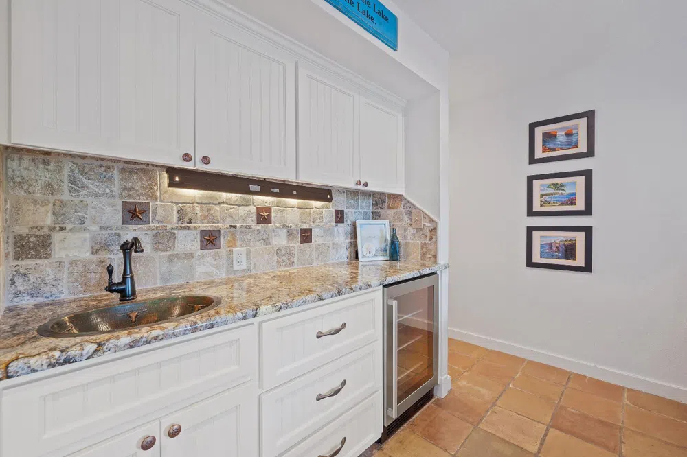 402 Lost Echo Horseshoe Bay, TX 78657