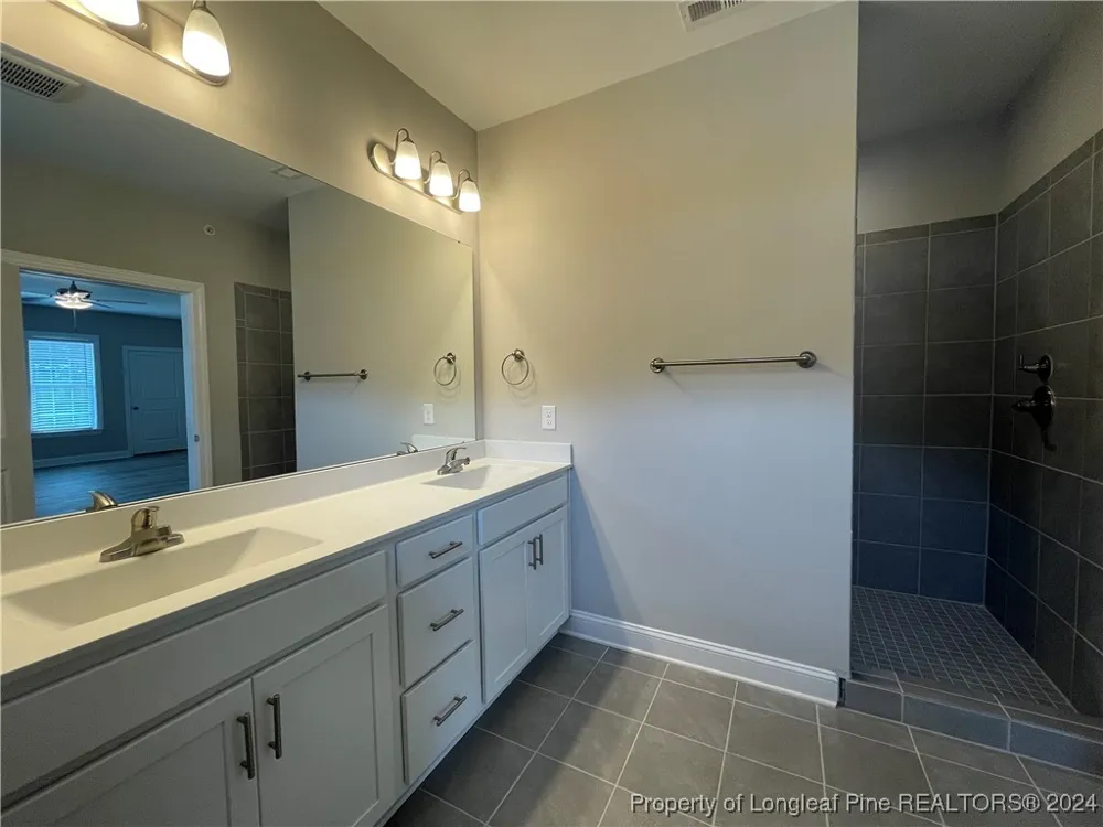 240 Gallery Drive #304 Spring Lake, NC 28390