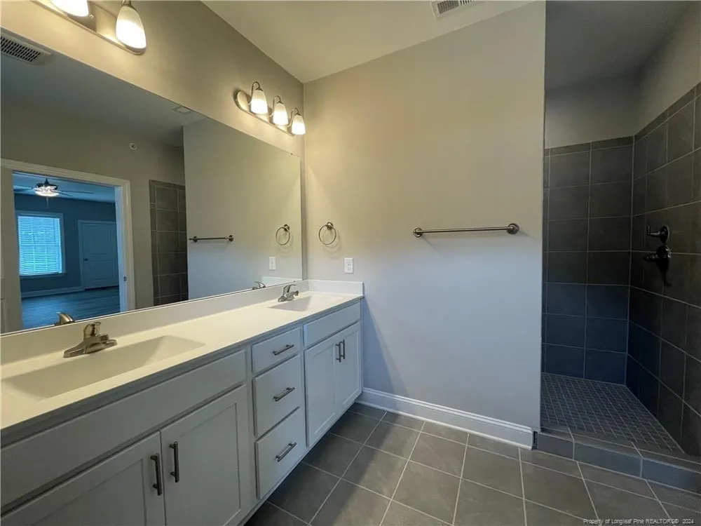 240 Gallery Drive #304 Spring Lake, NC 28390