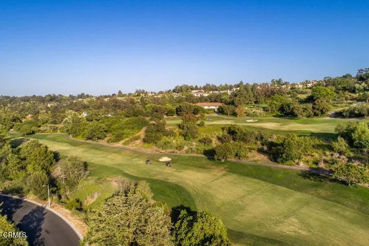1250 Crestview Avenue Camarillo, CA 93010