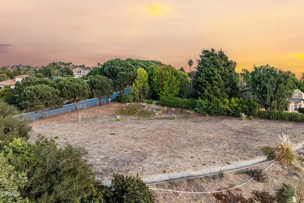 1250 Crestview Avenue Camarillo, CA 93010
