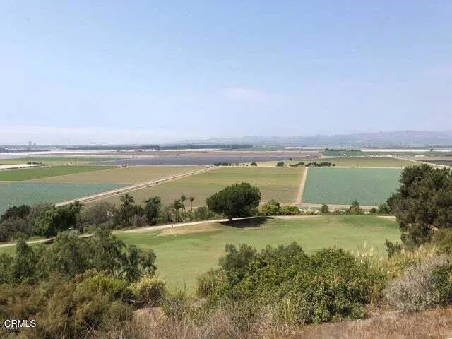 1250 Crestview Avenue Camarillo, CA 93010