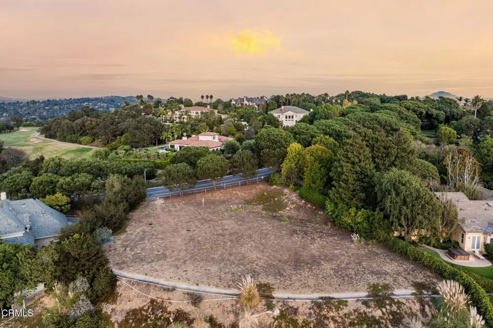 1250 Crestview Avenue Camarillo, CA 93010
