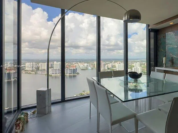 18555 Collins Ave #5203 Sunny Isles Beach, FL 33160