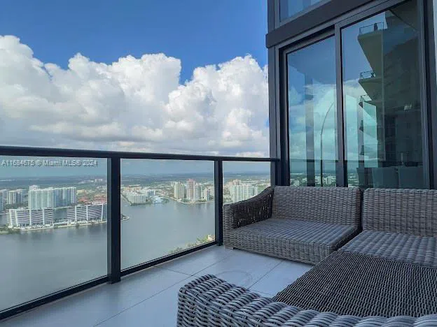 18555 Collins Ave #5203 Sunny Isles Beach, FL 33160