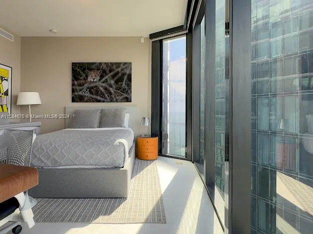 18555 Collins Ave #5203 Sunny Isles Beach, FL 33160