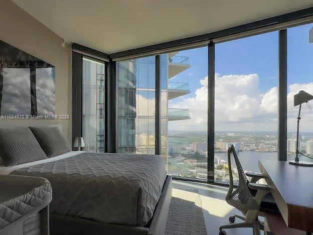 18555 Collins Ave #5203 Sunny Isles Beach, FL 33160