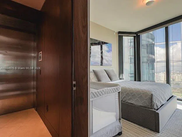 18555 Collins Ave #5203 Sunny Isles Beach, FL 33160