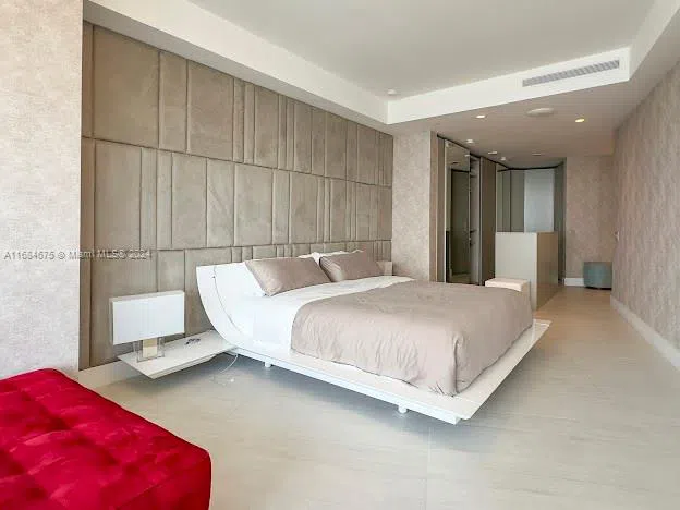 18555 Collins Ave #5203 Sunny Isles Beach, FL 33160