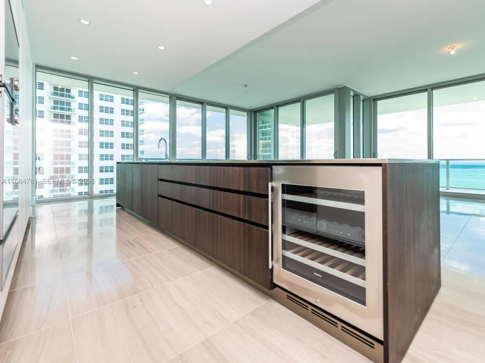 6901 Collins Ave #701 Miami Beach, FL 33141