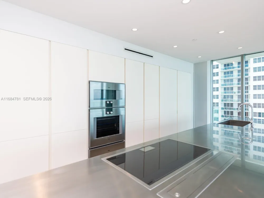 6901 Collins Ave #701 Miami Beach, FL 33141