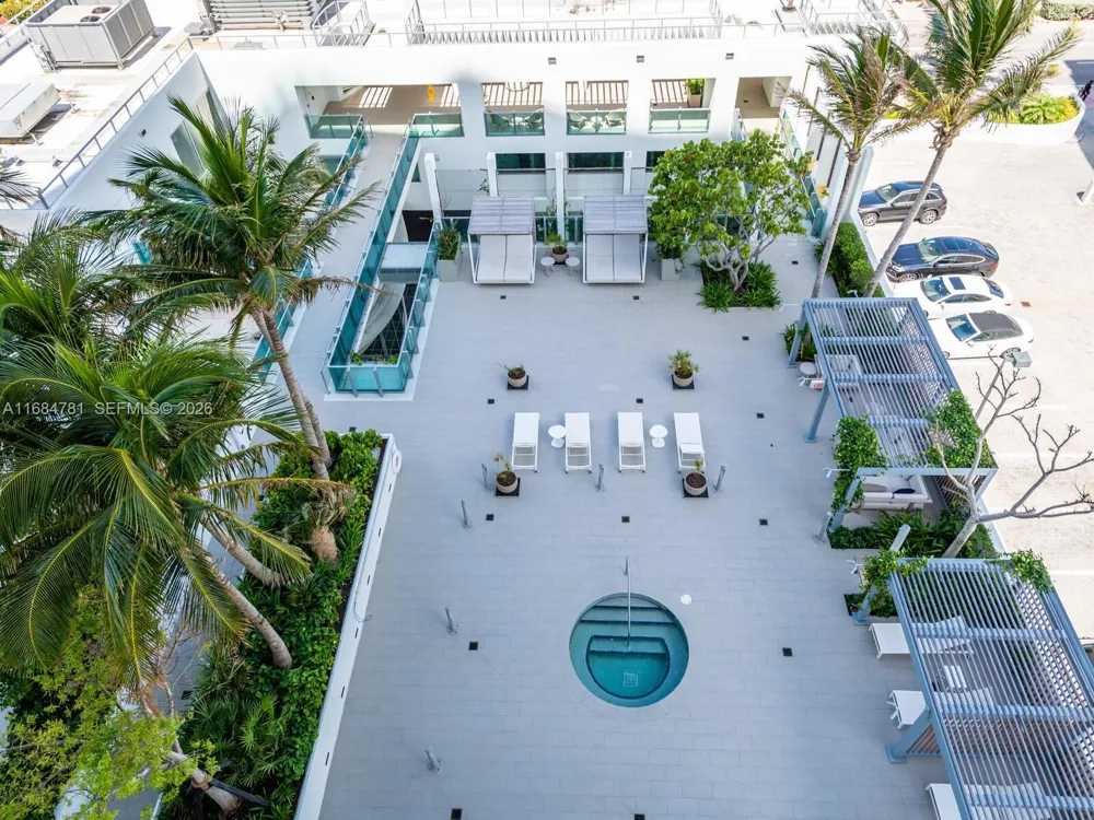 6901 Collins Ave #701 Miami Beach, FL 33141
