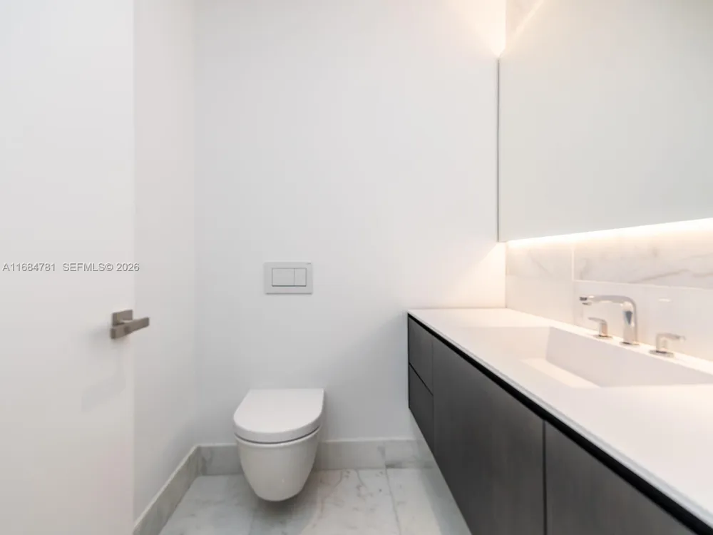 6901 Collins Ave #701 Miami Beach, FL 33141