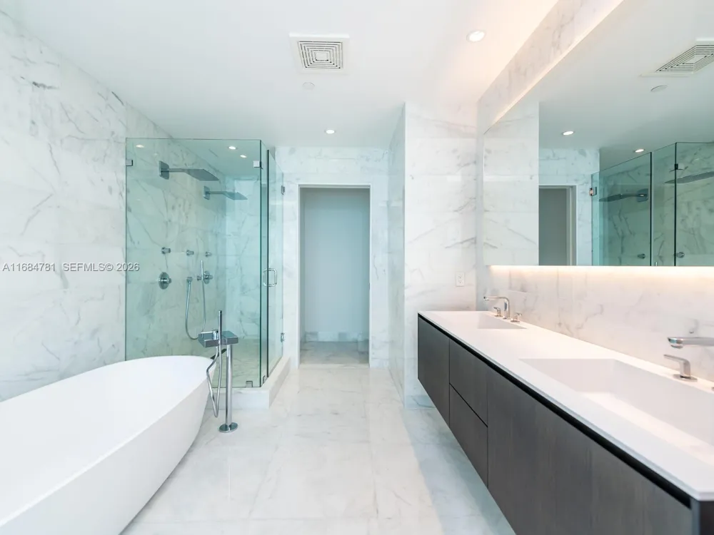 6901 Collins Ave #701 Miami Beach, FL 33141