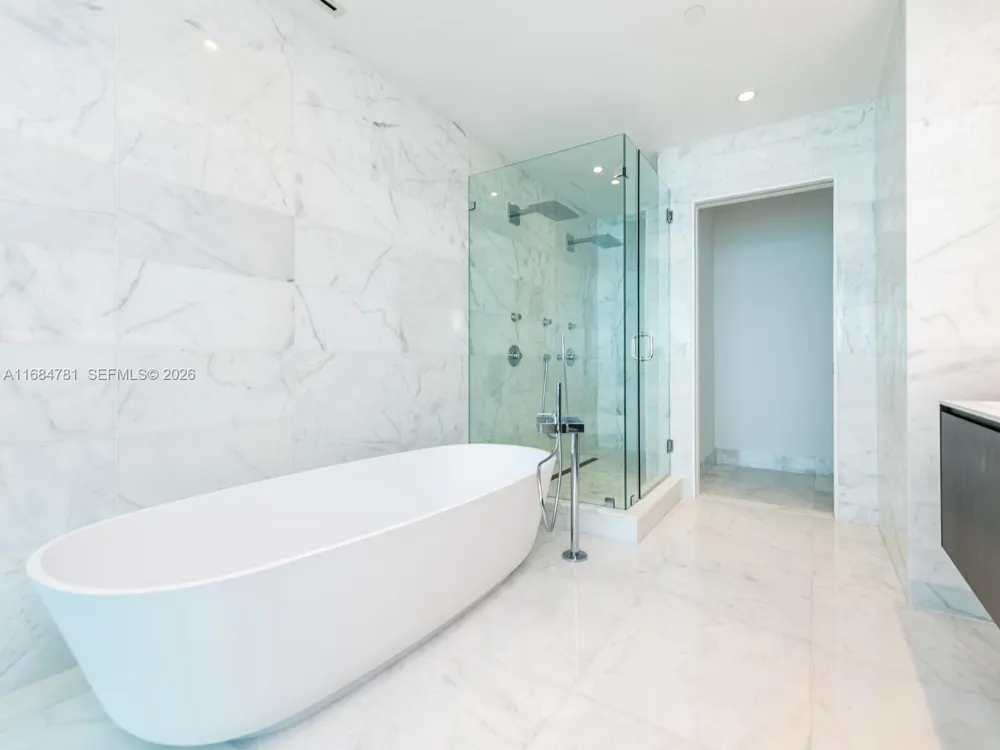 6901 Collins Ave #701 Miami Beach, FL 33141