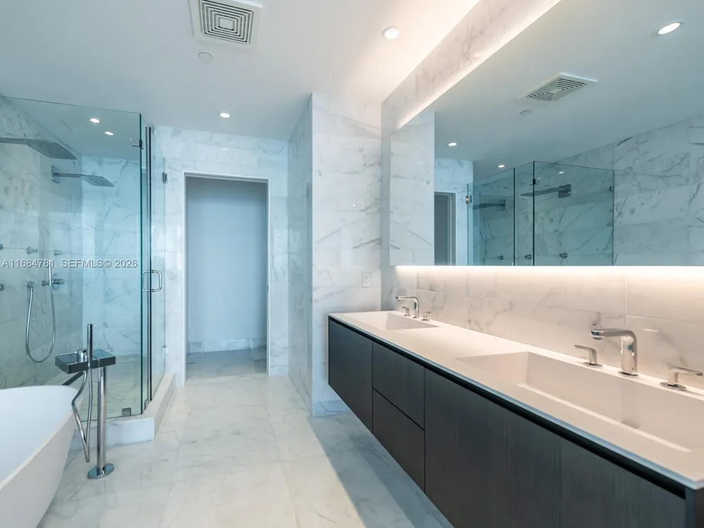 6901 Collins Ave #701 Miami Beach, FL 33141