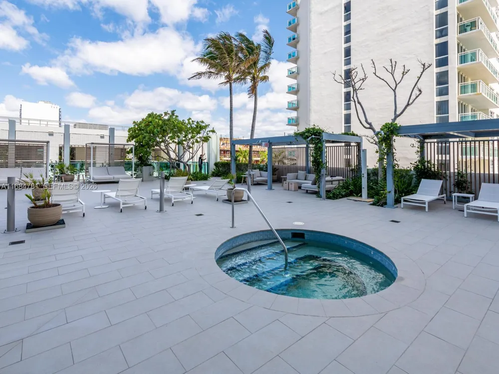 6901 Collins Ave #701 Miami Beach, FL 33141