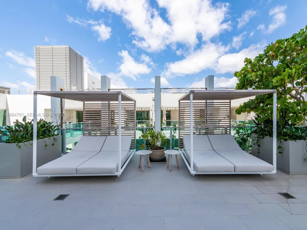 6901 Collins Ave #701 Miami Beach, FL 33141