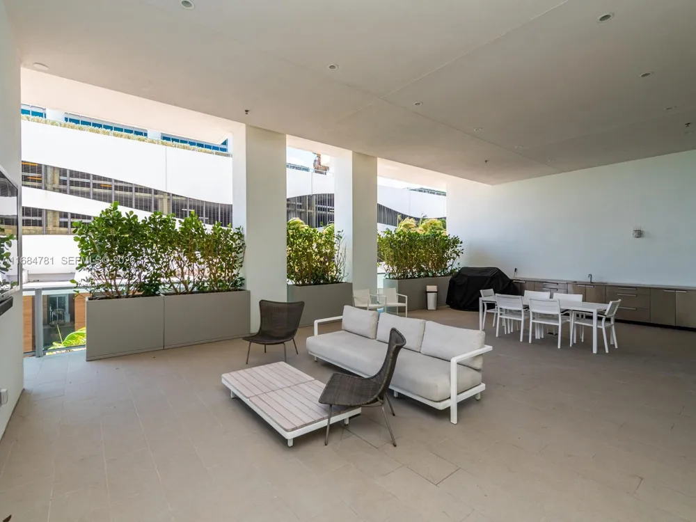 6901 Collins Ave #701 Miami Beach, FL 33141