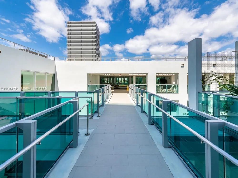 6901 Collins Ave #701 Miami Beach, FL 33141