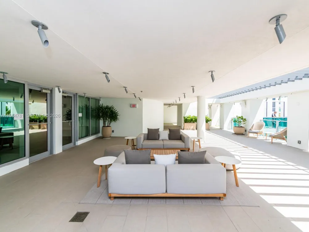 6901 Collins Ave #701 Miami Beach, FL 33141