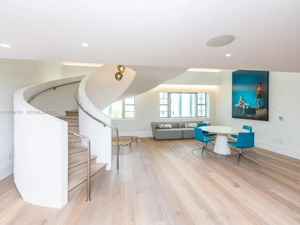 6901 Collins Ave #701 Miami Beach, FL 33141