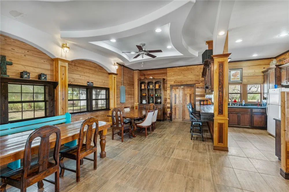 1058 S Smith Avenue Hebbronville, TX 78361