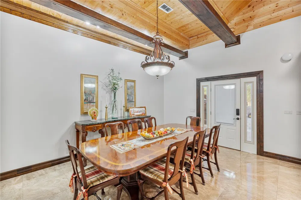1058 S Smith Avenue Hebbronville, TX 78361