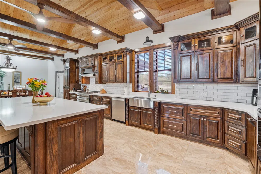1058 S Smith Avenue Hebbronville, TX 78361