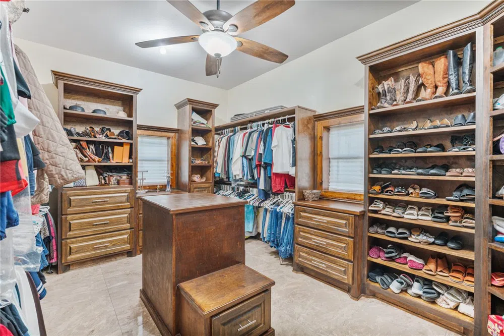 1058 S Smith Avenue Hebbronville, TX 78361