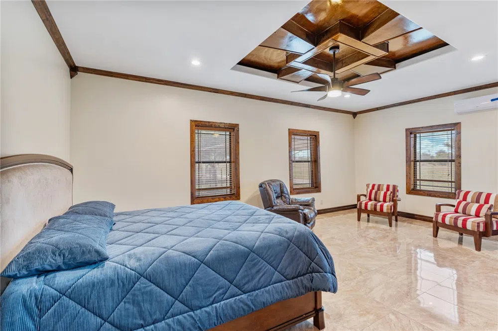 1058 S Smith Avenue Hebbronville, TX 78361