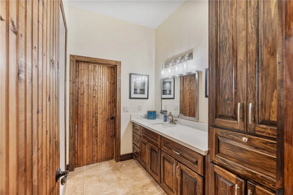 1058 S Smith Avenue Hebbronville, TX 78361