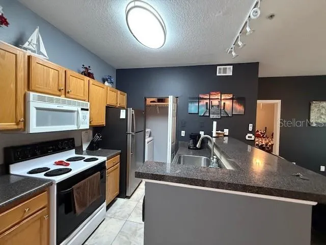 10764 70TH AVENUE #1102 Seminole, FL 33772