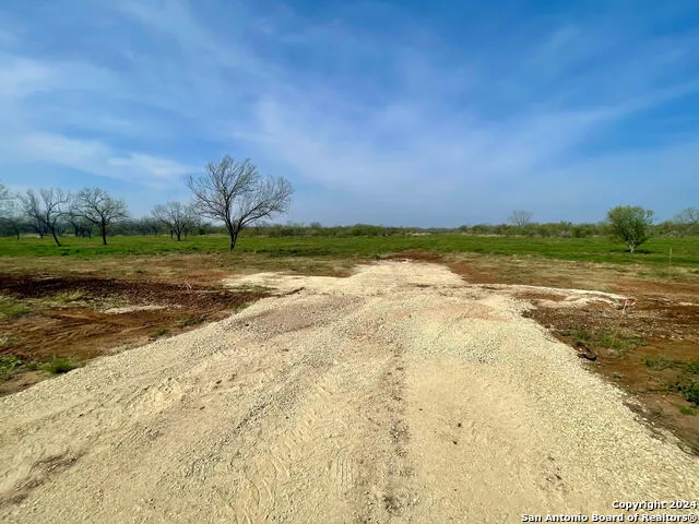 TRACT 6 FM 1332 Jourdanton, TX 78026
