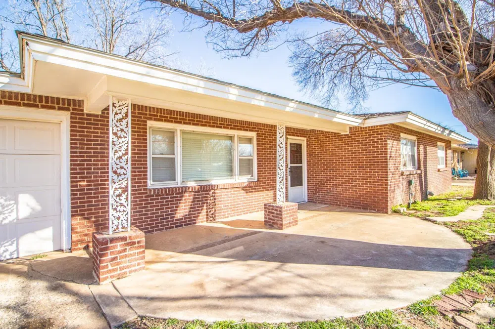 820 S 20th Street Slaton, TX 79364