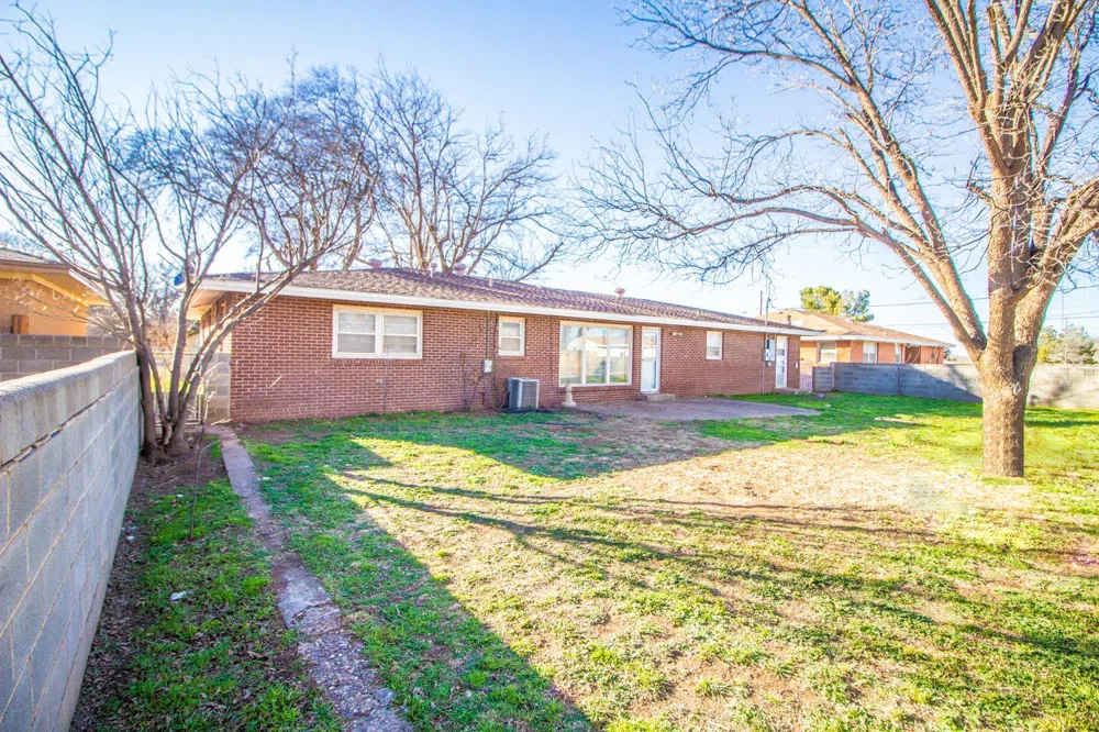 820 S 20th Street Slaton, TX 79364
